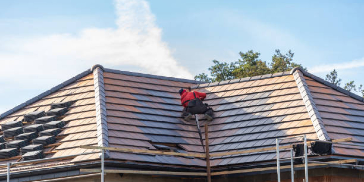 How Advanced Roofing & Construction LLC Stands Out Among Commercial Roofing Experts