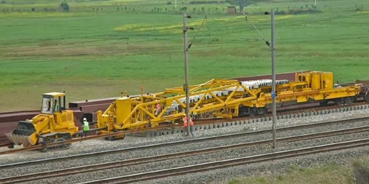 Track Laying Equipment Market Global Insights and Trends to 2024-2032