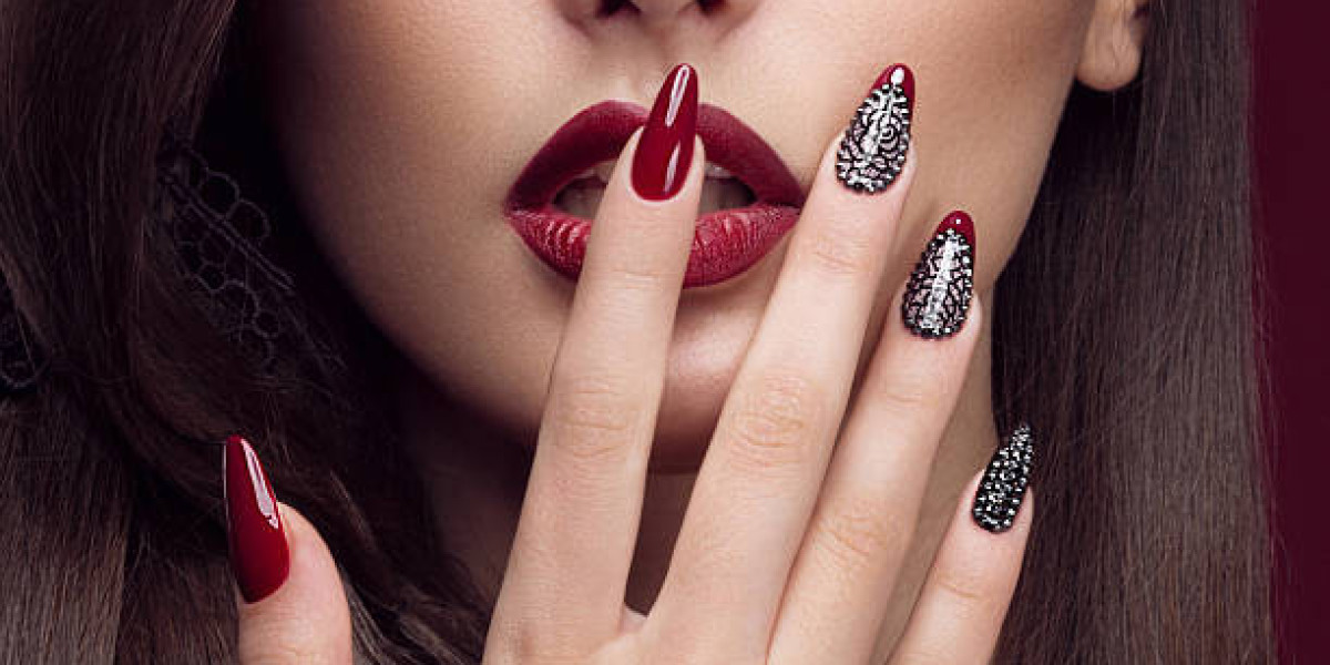 Why Hard Gel Manicure and Russian Manicure Nails Are a Perfect Match in NYC