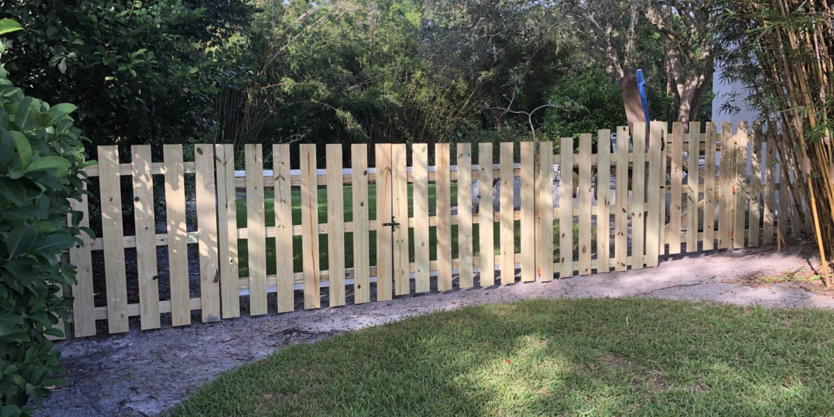 In what scenarios is temporary fencing most commonly used?