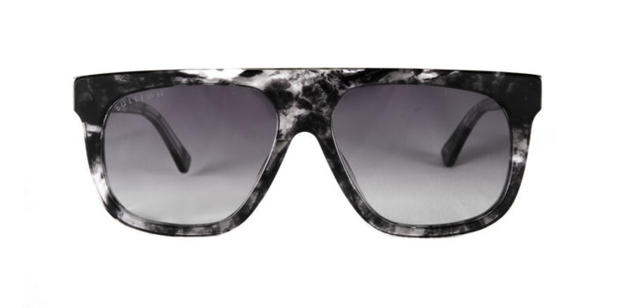 Accessorising with Tortoiseshell: Pairing Sunglasses with Your Wardrobe