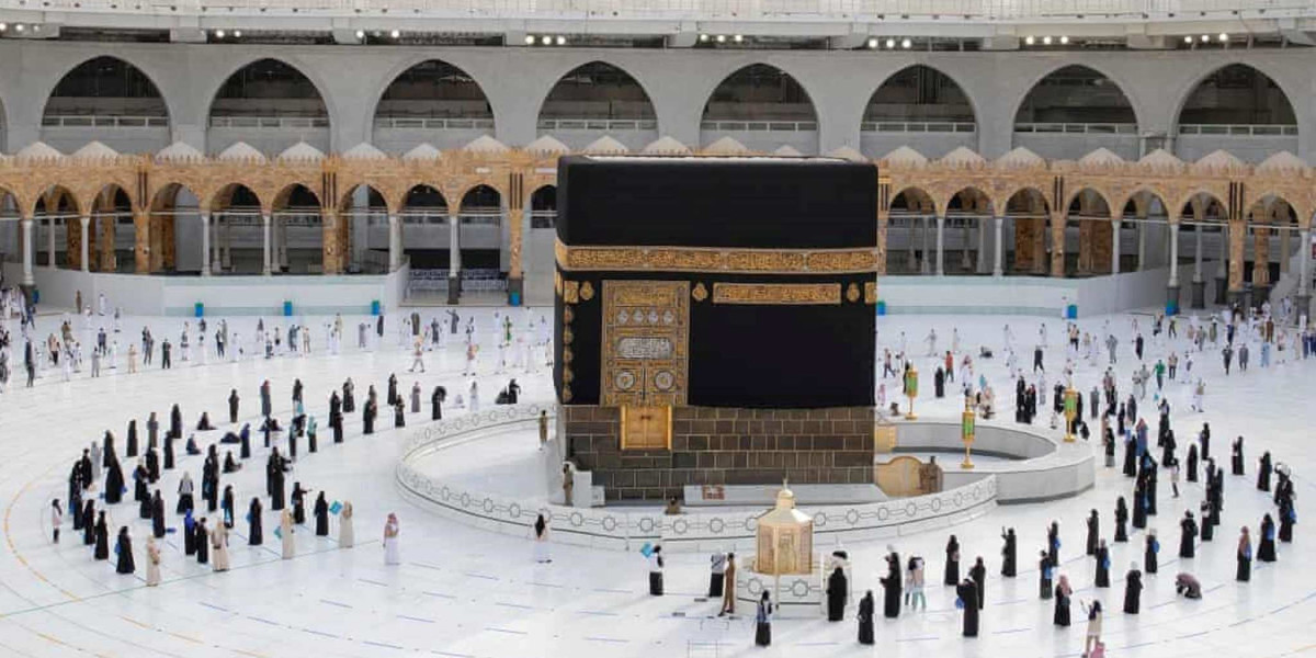 How to Save Money on Your Umrah Trip from Birmingham