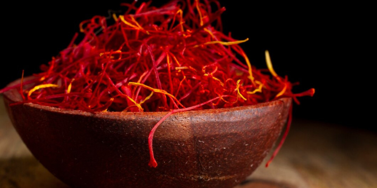 Saffron Water: The Golden Drink for Wellness