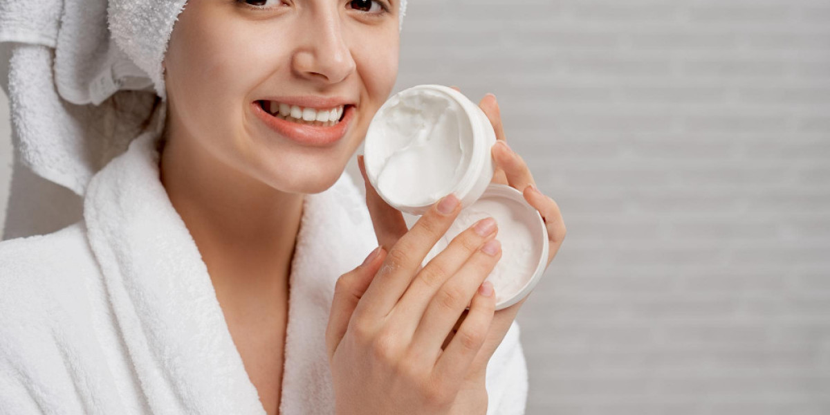 Choosing the Perfect Moisturizer: Your Ultimate Guide to Hydrated Skin