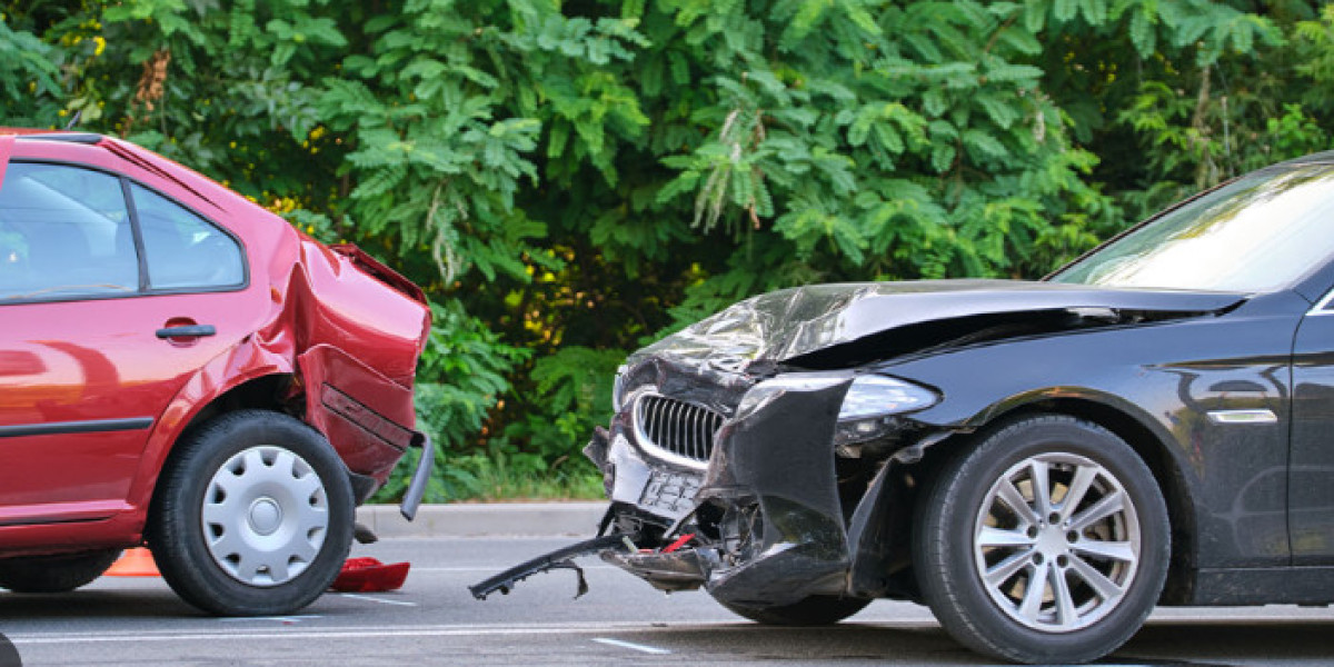 Common Mistakes to Avoid When Working with a Burbank Car Accident Lawyer