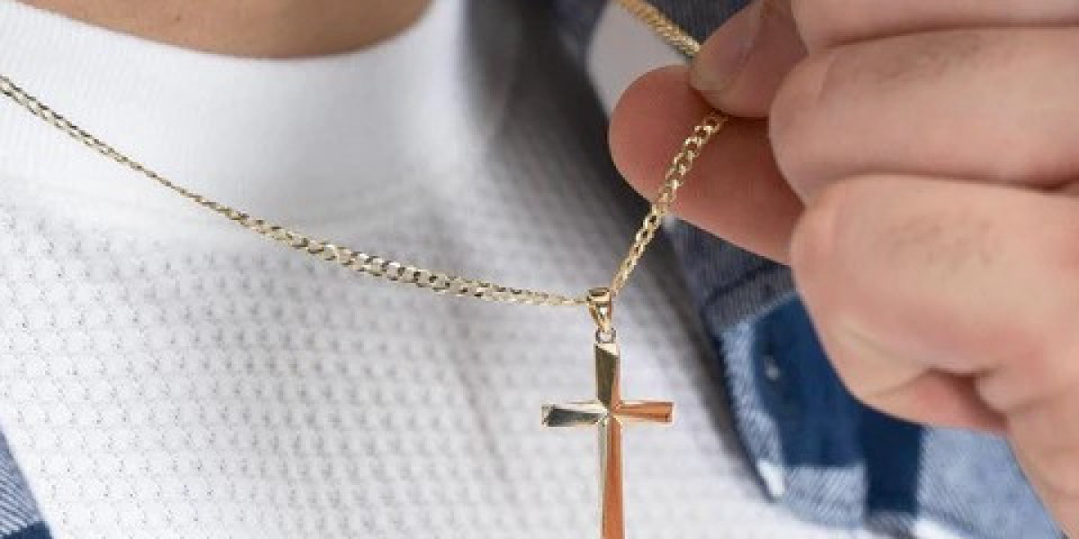 The Ultimate Guide to Men's Gold Cross Necklaces and Pendants