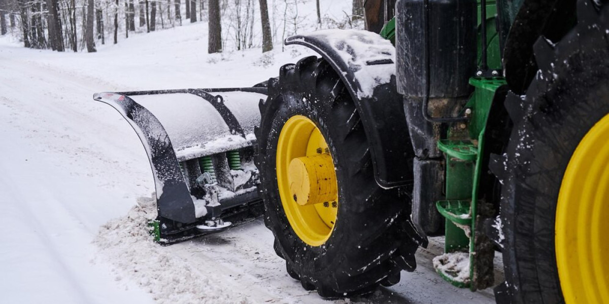 When Should You Schedule Snow Removing Services in Monroe Township, NJ?