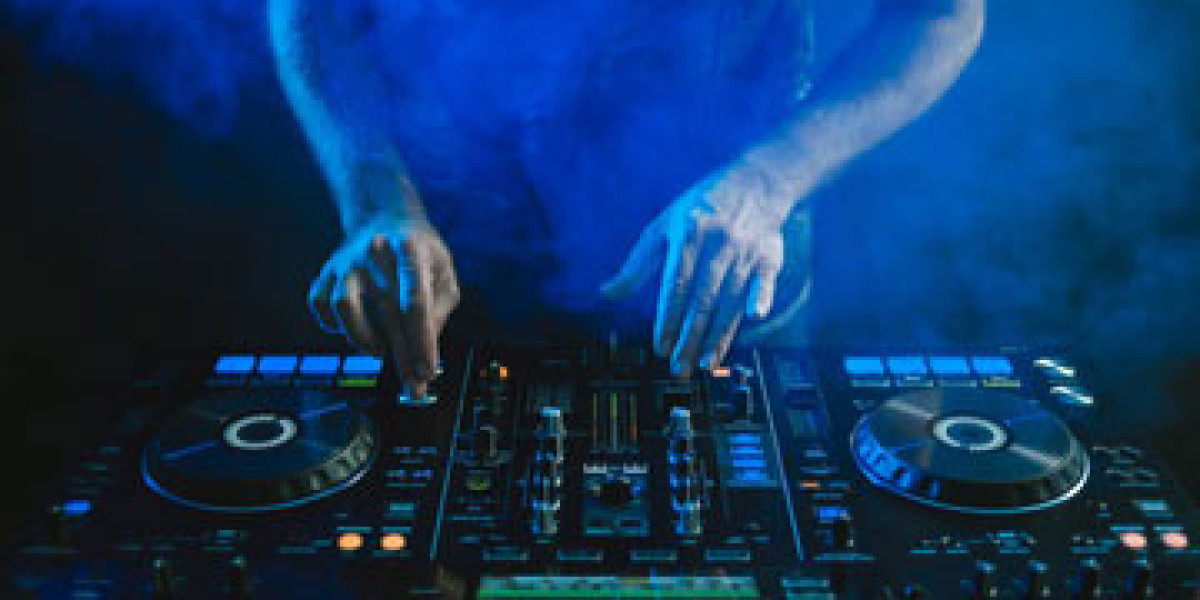 Turn Up the Vibe: DJ SKaZ Delivers Top-Rated DJ Hire Services in Newcastle