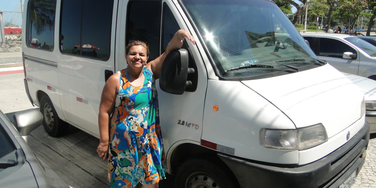 Aluguel de Van ou Micro-ônibus: Qual a Melhor Opção para Grupos?