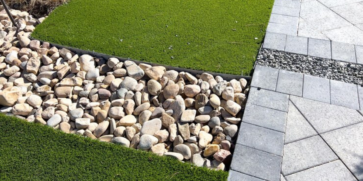 Discover The Best Hardscaping Near Me For A Stunning Backyard Makeover