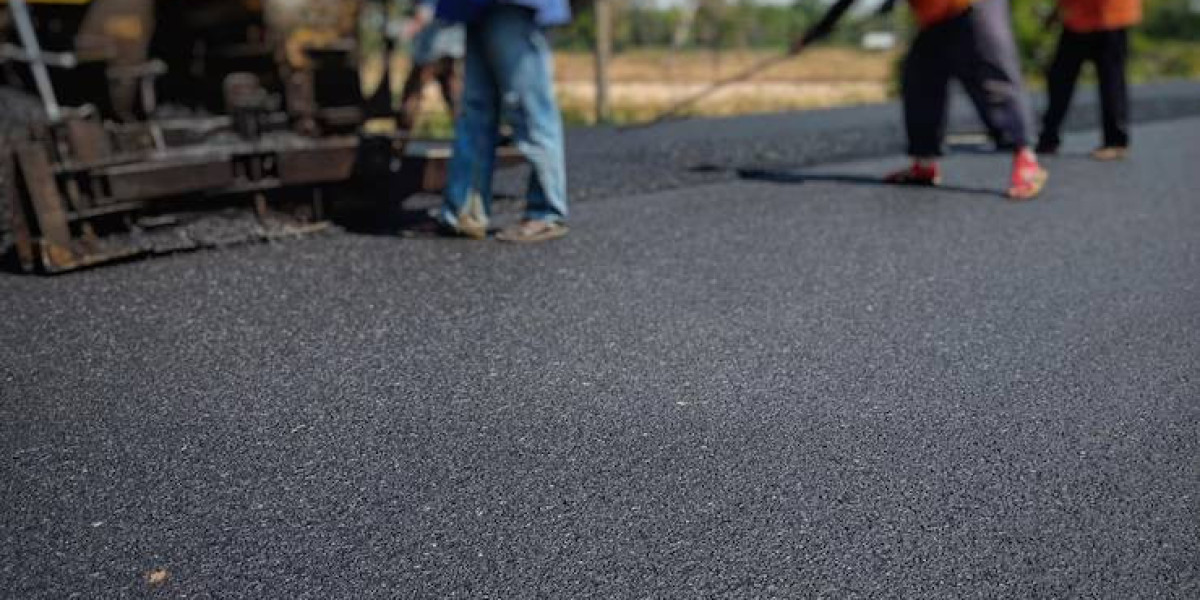 A Guide To Selecting Asphalt Contractors In Columbus, OH For Long-Lasting Paving Solutions