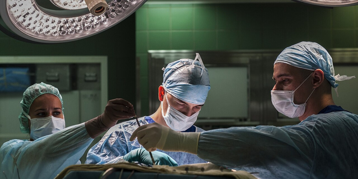 Medicare Part A vs. Part B: What’s Covered, What’s Not, and Why It Matters for Outpatient Surgery