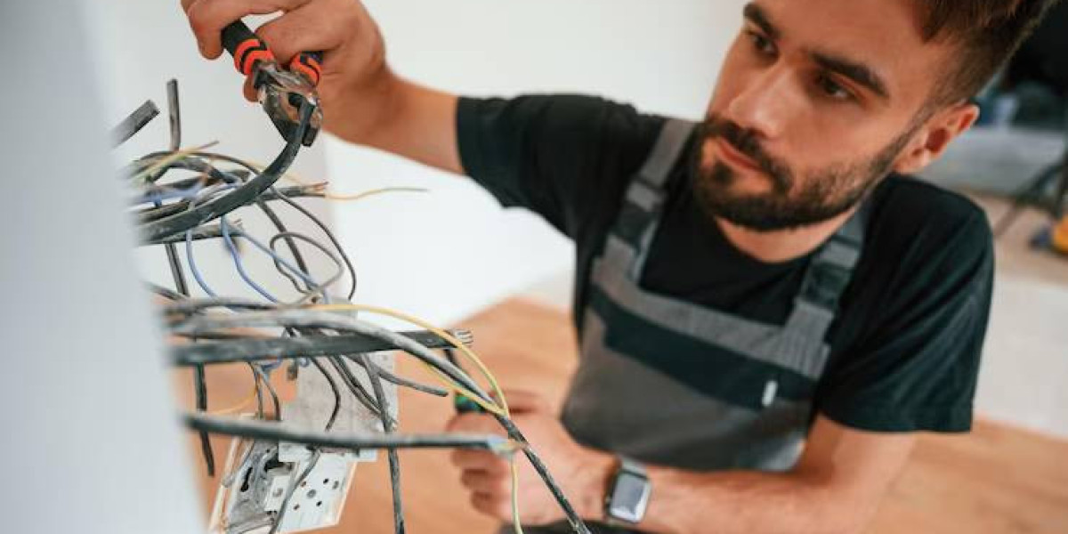What Services Do Electricians In Sunriver, OR Provide?