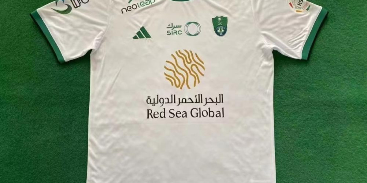 تيشيرت رونالدو النصر متوفر الآن حصرياً من Sport Touch