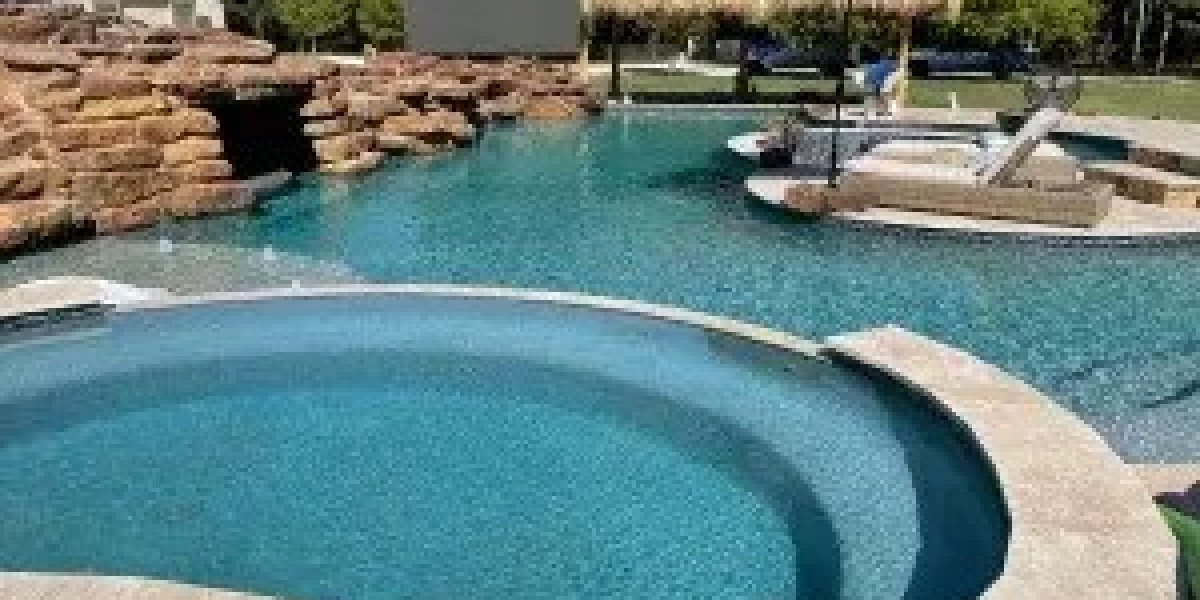 Your Go-To Pool Cleaning Experts: From Local Homes to Hotel Pools in Houston