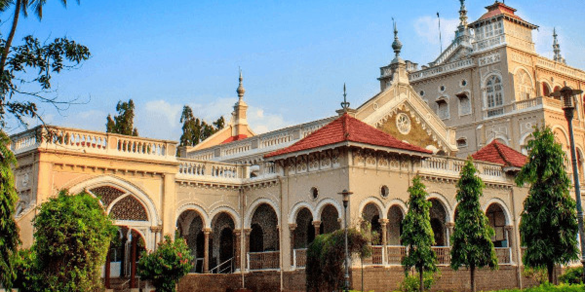 Solapur To Pune Cab Service
