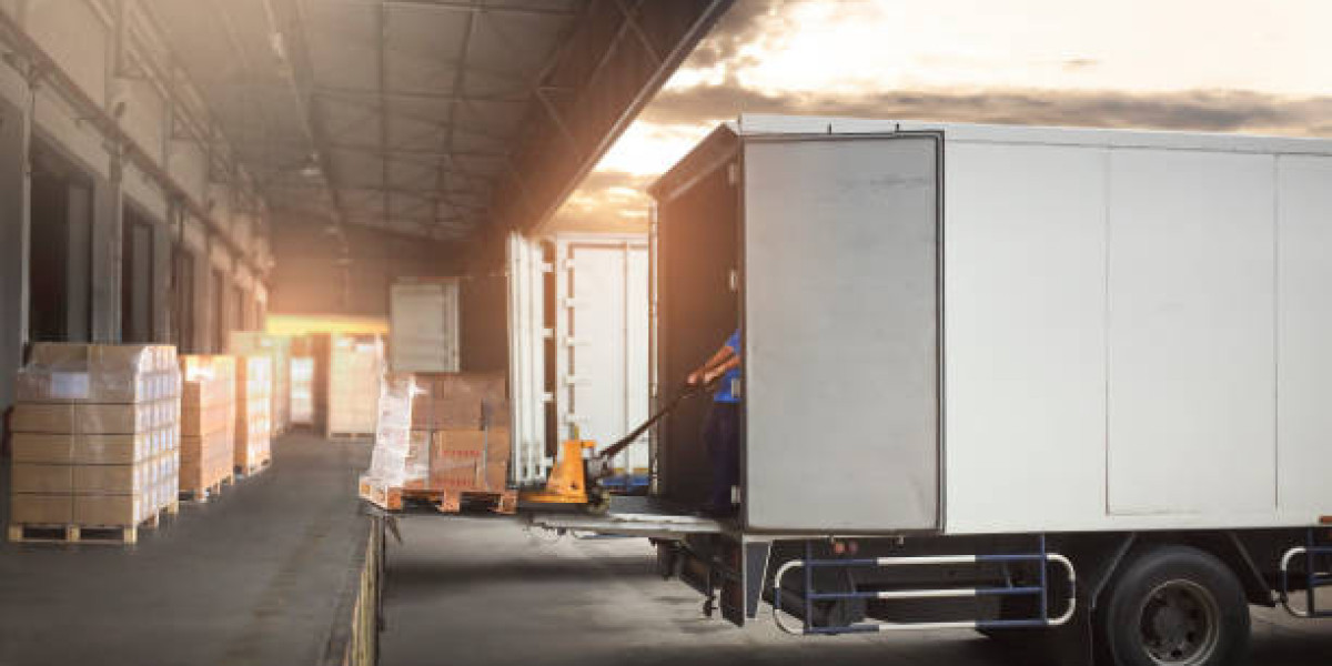 Reliable Trucking and Drayage Services Across Canada with Roadway Logistics