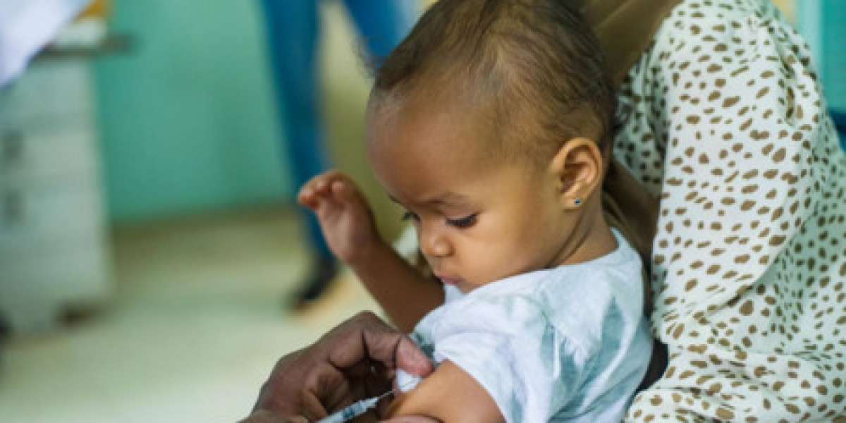Shots, Smiles, and Safety: Why Nagpur Parents Trust This Child Vaccination Centre