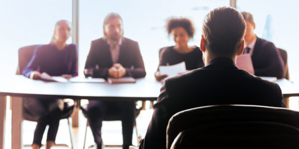Master Interviews with Coaching and Soft Skills Training for Students.