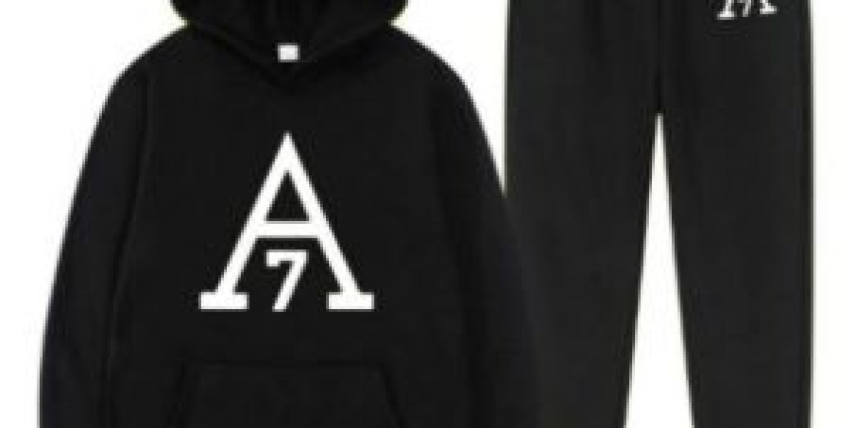Essential Hoodie – Where Comfort Meets Modern Style