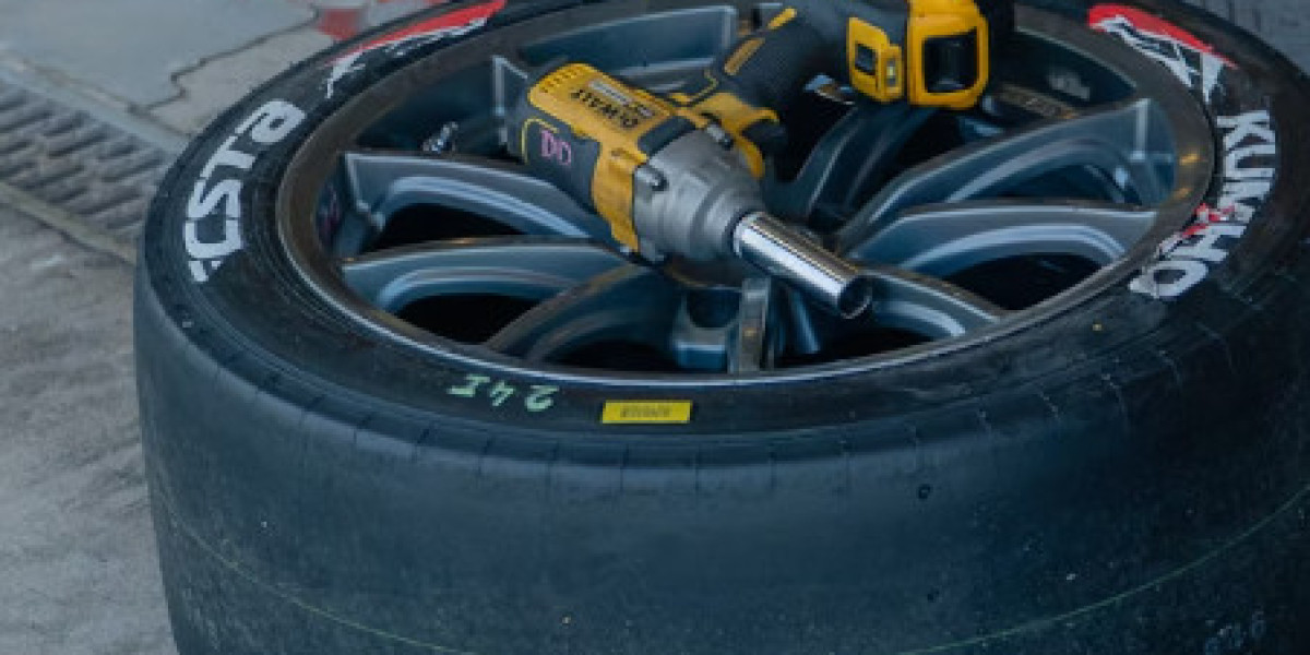 Find Dunlop Tyre Dealers Near You in the UAE