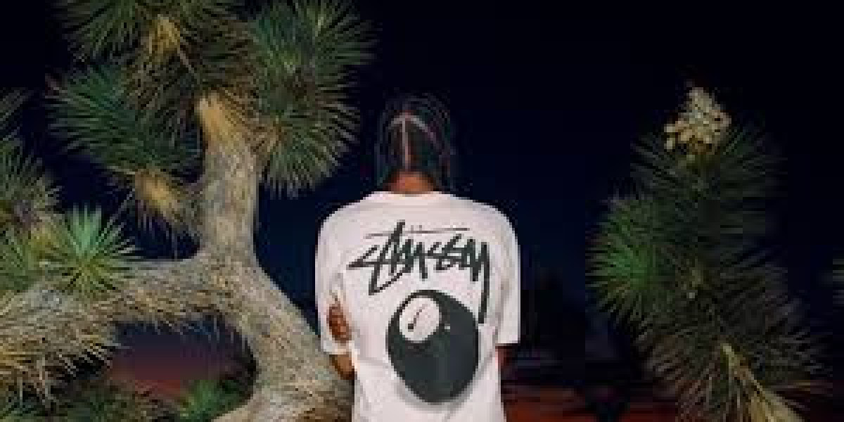 Stussy and the Stussy Hoodie: Winter Streetwear in London