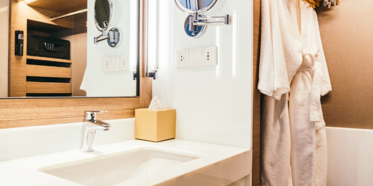Optimize Home Storage with Custom Bathroom Cabinets