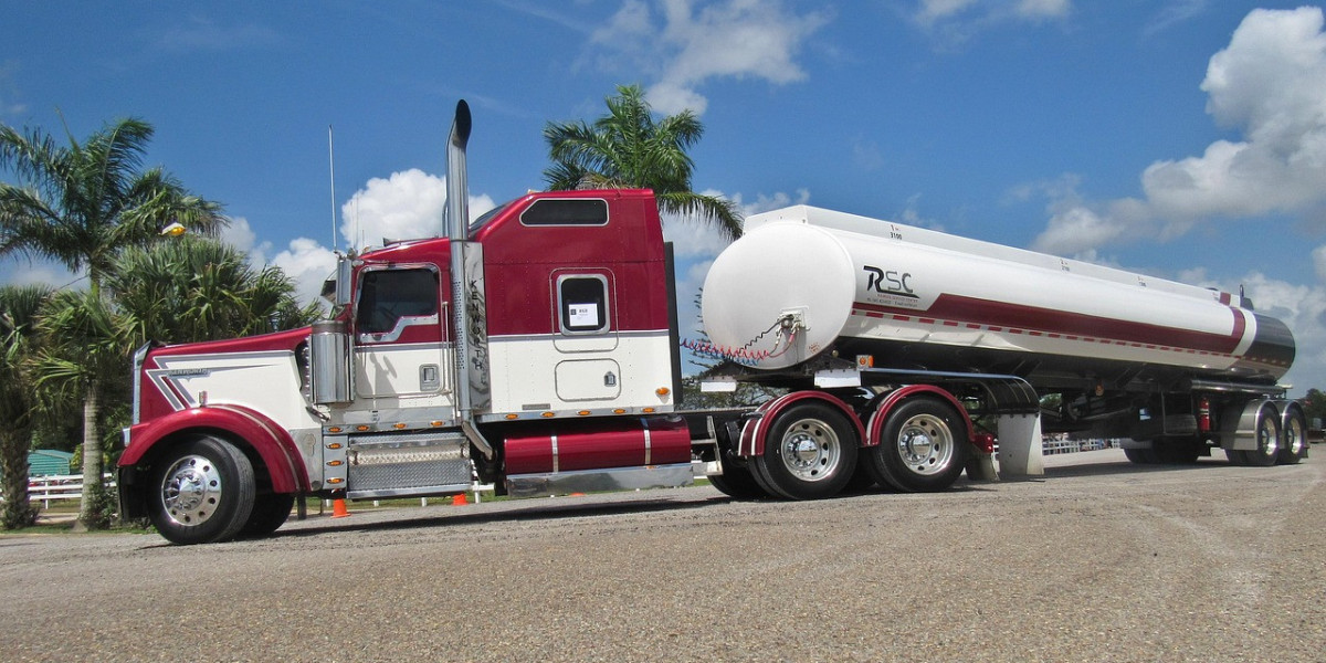Def in Bulk: Supplying Shell Rotella T4 15w40 and Shell Rotella T4 for Reliable Engine Protection