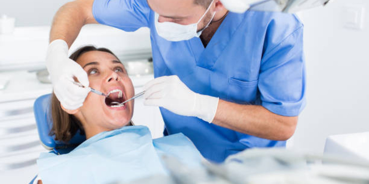 أهمية تنظيف الأسنان الوقائي في الرياض
