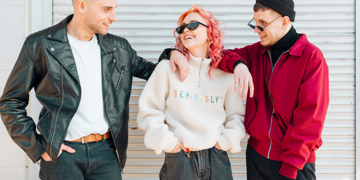 Vintage Satin Jacket Styling Ideas for Retro Fashion Lovers