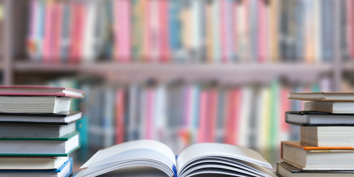 Top Benefits of Using Book Writing and Publishing Services for Author Growth