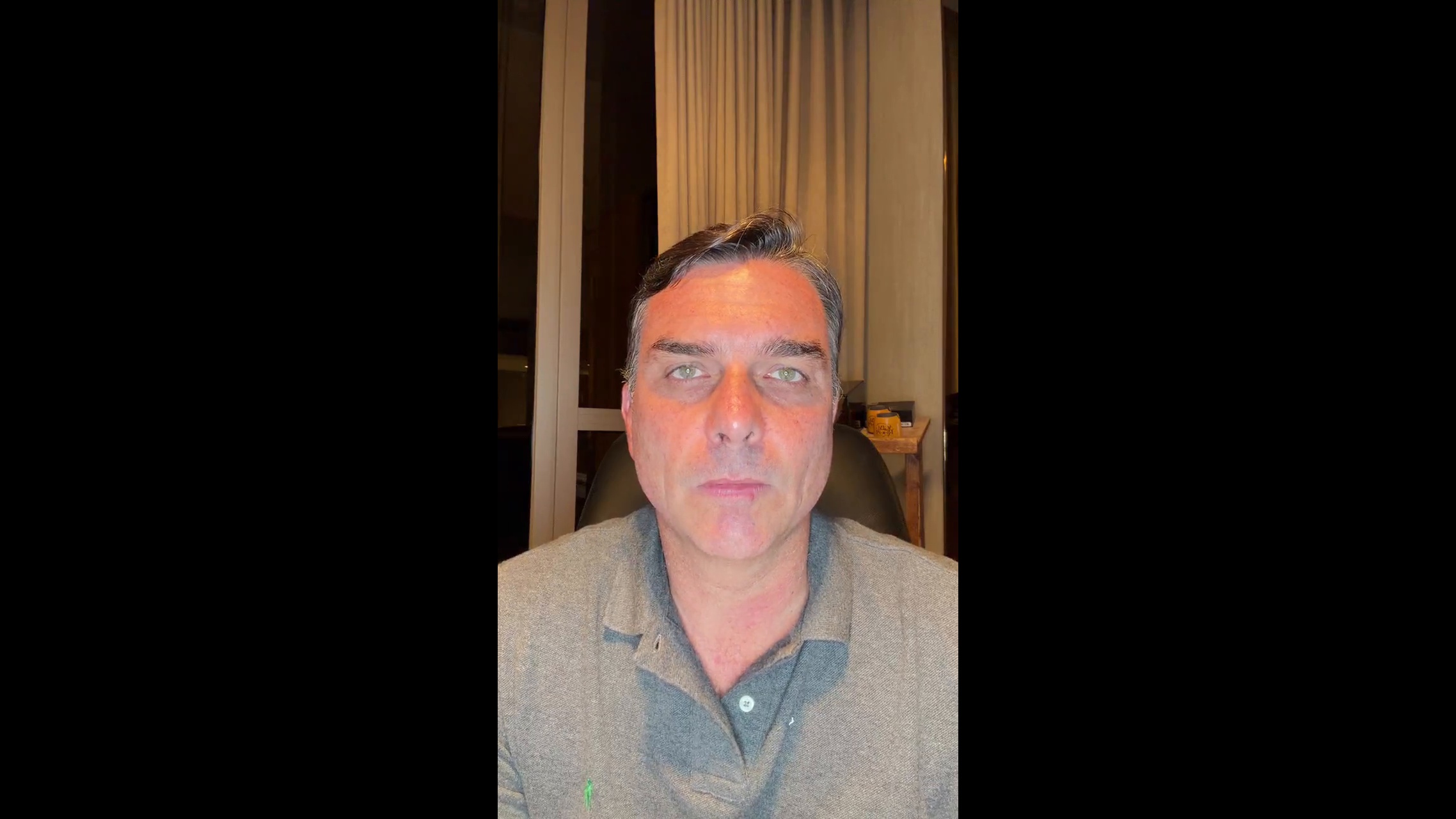 Flávio Bolsonaro rompió el silencio desde Estados Unidos tras abandonar Brasil