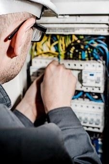 Electrician in Pflugerville