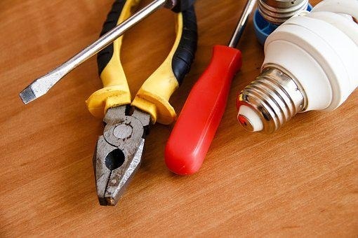Electrician in Waelder