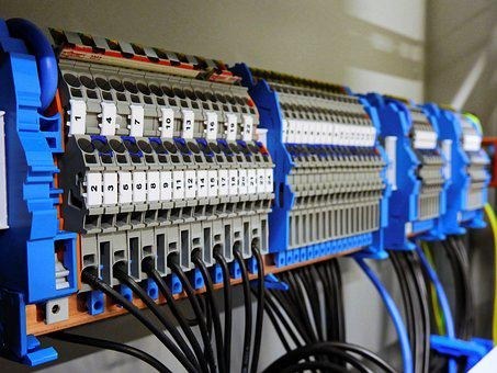 Electrician in Round Mountain