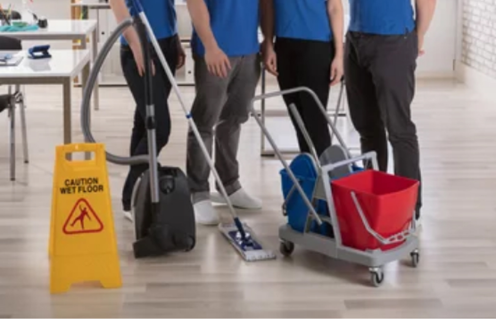 Essential Cleaning Equipment to Ensure Optimal Hygiene and Comfort in Your Office
