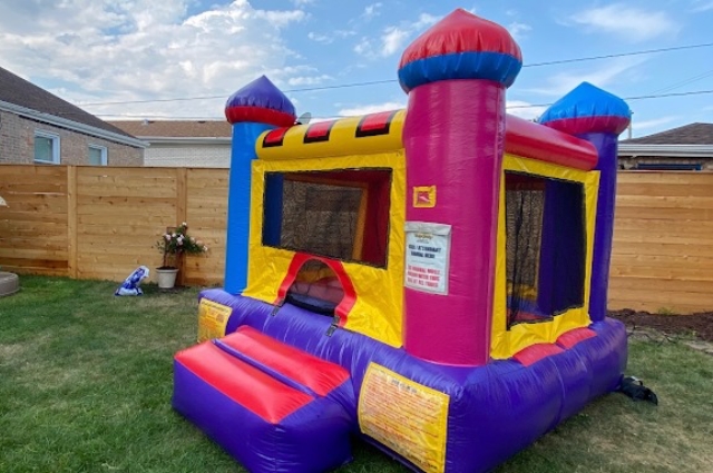 Backyard Bounce House Rental Chicago IL