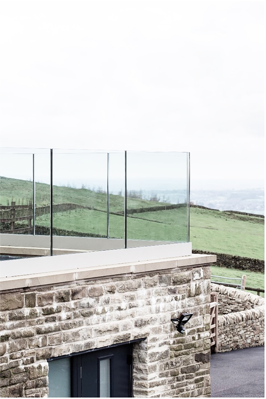 The Benefits of Glass Balustrades for Modern Balconies