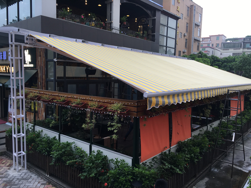 Selecting the Perfect Awning for Your Business
