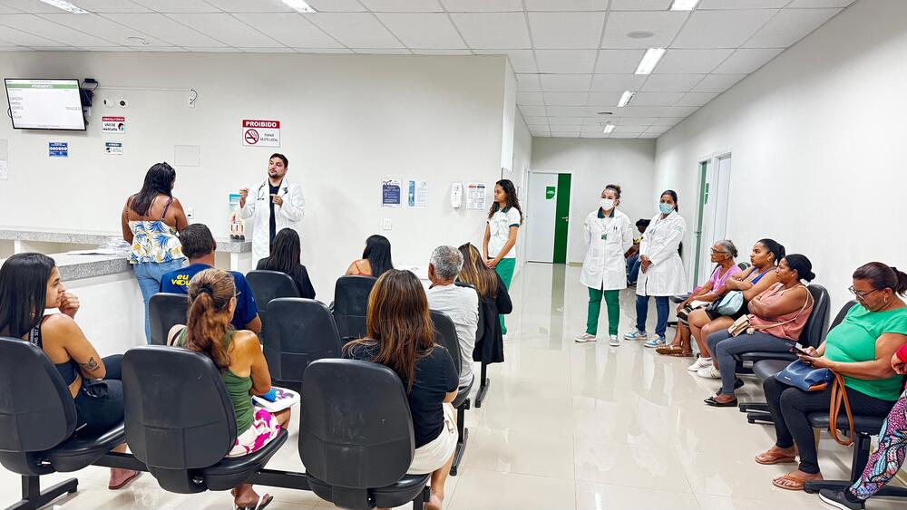 Pneumologista e psiquiatra fizeram palestras para informar sobre os riscos à saúde. (Foto: Divulgação/IMED)