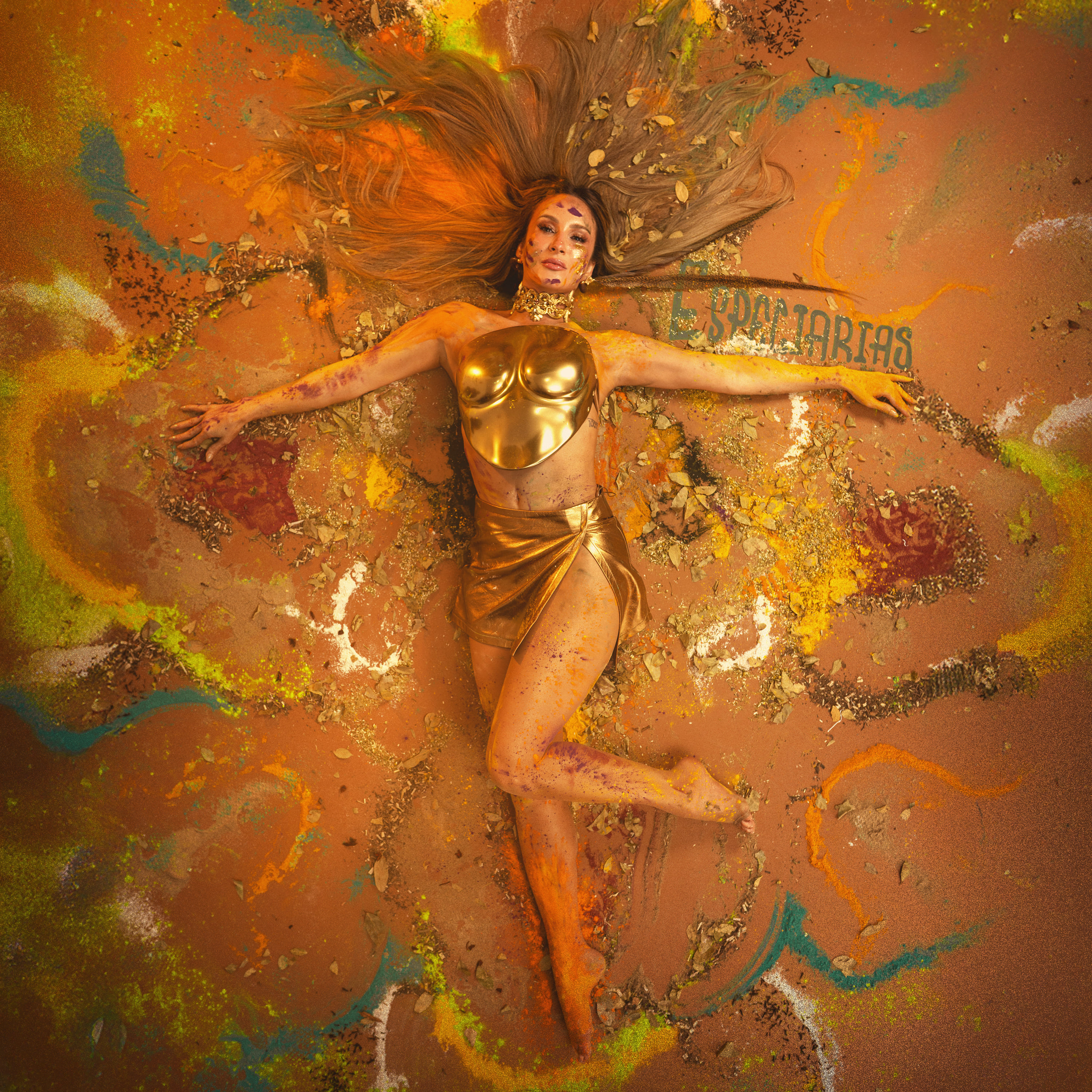 Claudia Leitte anuncia capa e data de álbum para o verão